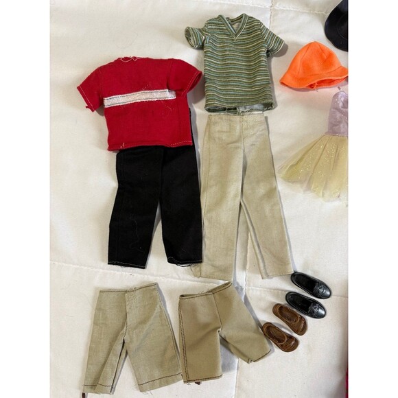 Vintage 2000s Barbie & Ken 32-Piece Clothing and Accessories Lot - Picture 4 of 4